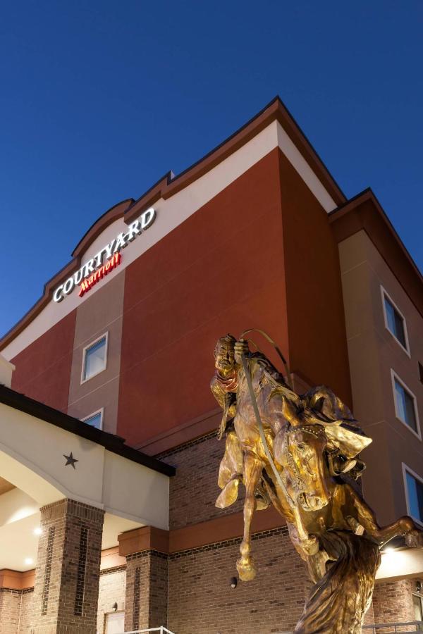 Courtyard By Marriott Fort Worth Historic Stockyards Hotel Exterior photo